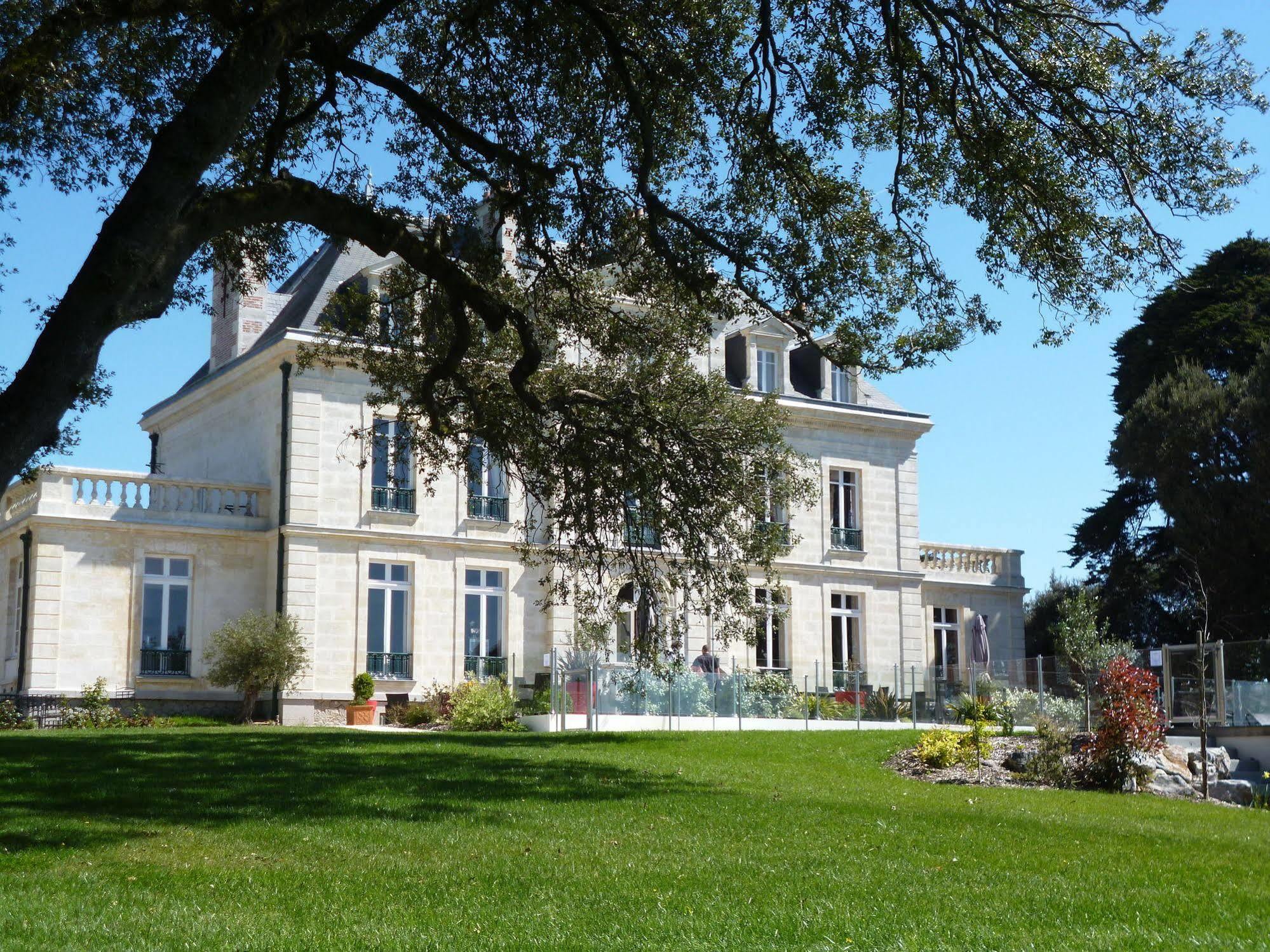 Domaine De La Gressiere Hotel 3*